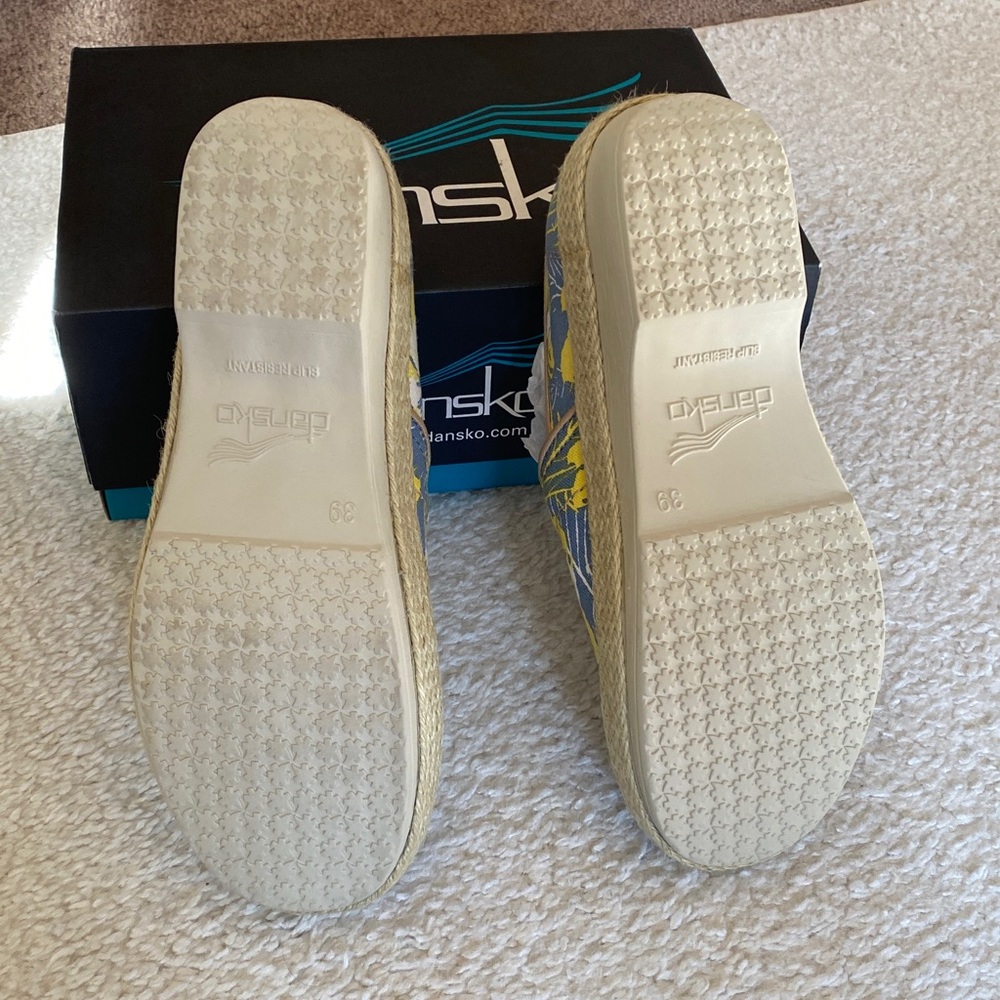 Dansko Blue and Yellow Floral Clogs 39 - Picture 5 of 16